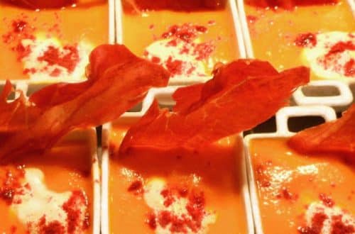 Velouté de potiron et piment fumé, crème d'ail