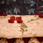 Biscuit succès framboises et crème aux noix