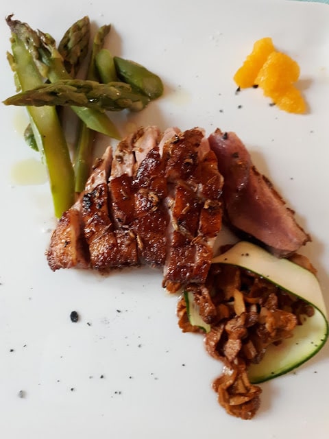 Magret de canard a l'orange et anis etoilé