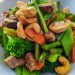 Wok de légumes croquants et tempeh