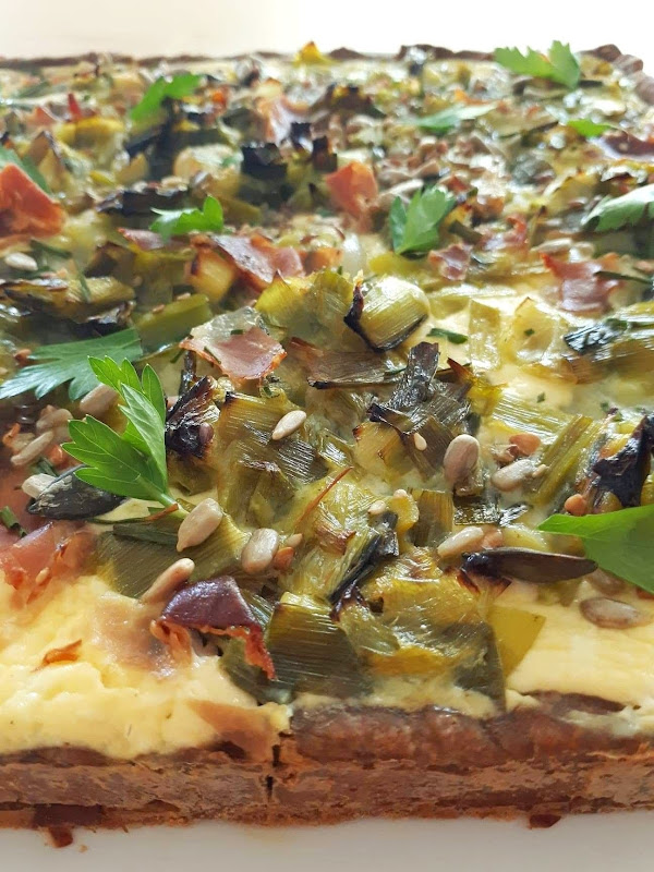 Tarte sarrasin faisselle et fondue de poireaux