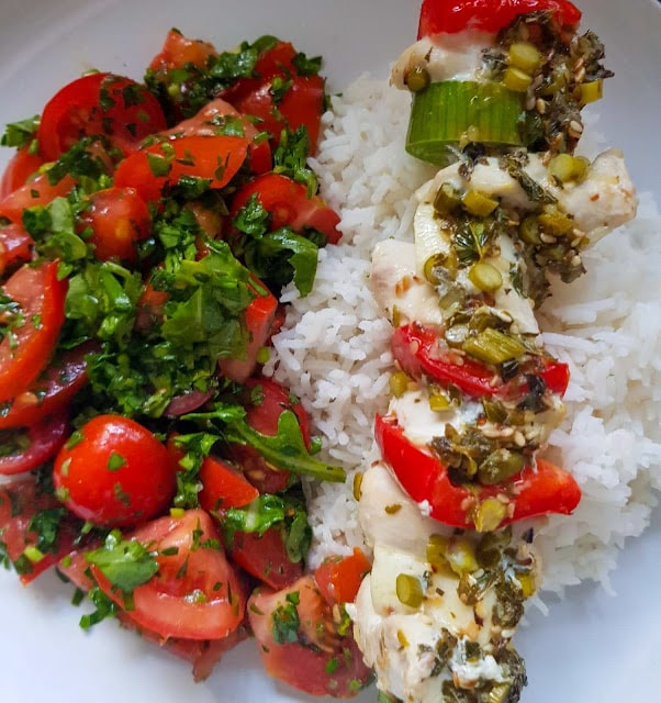 Brochette de poulet, Halloumi et légumes